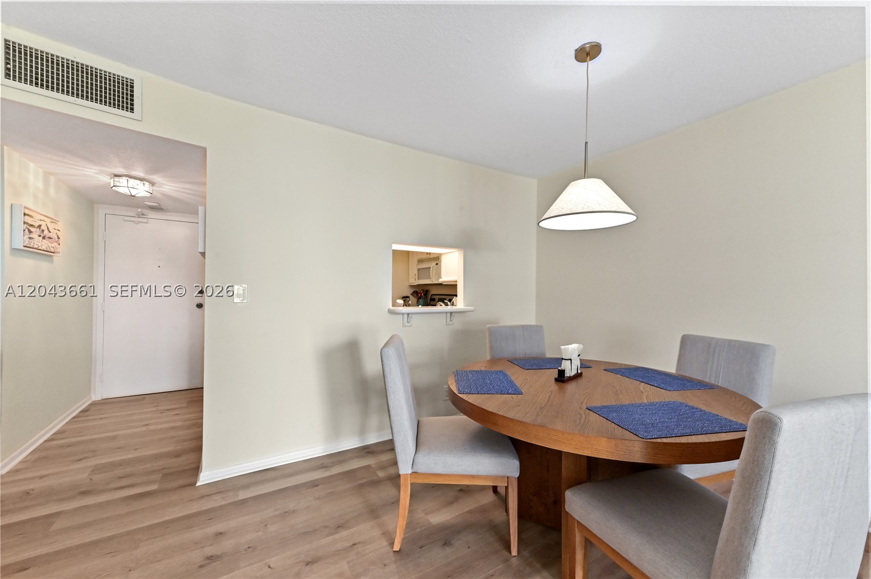 LE CHATEAU ROYAL CONDO - Residential
