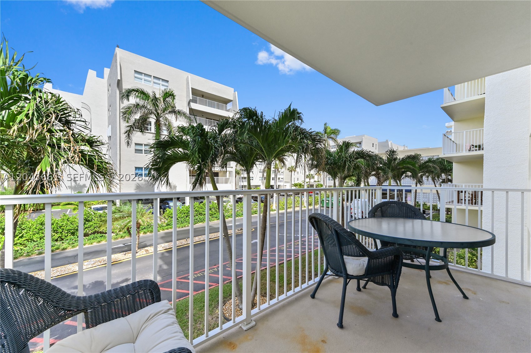 LE CHATEAU ROYAL CONDO - Residential
