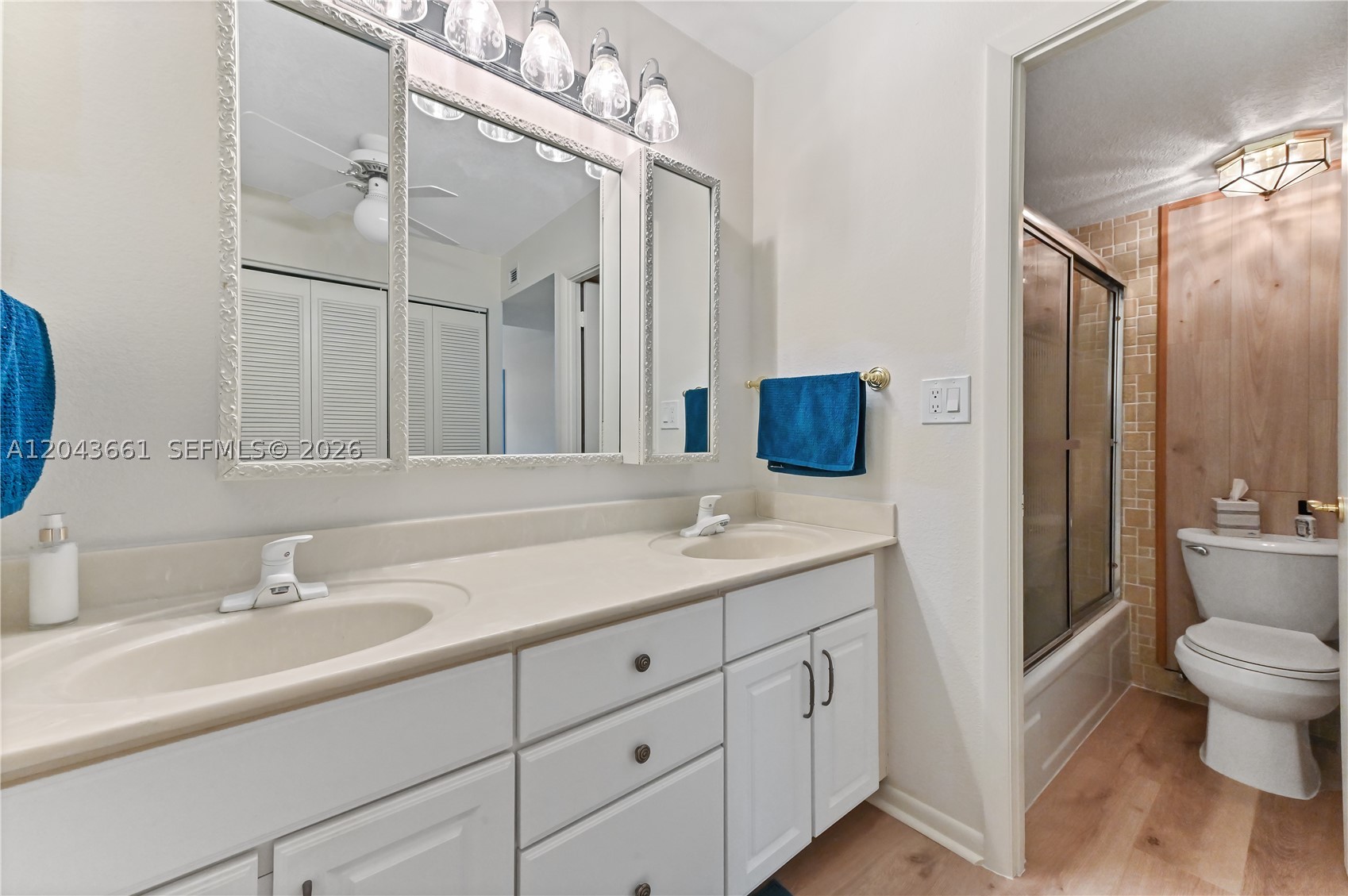 LE CHATEAU ROYAL CONDO - Residential