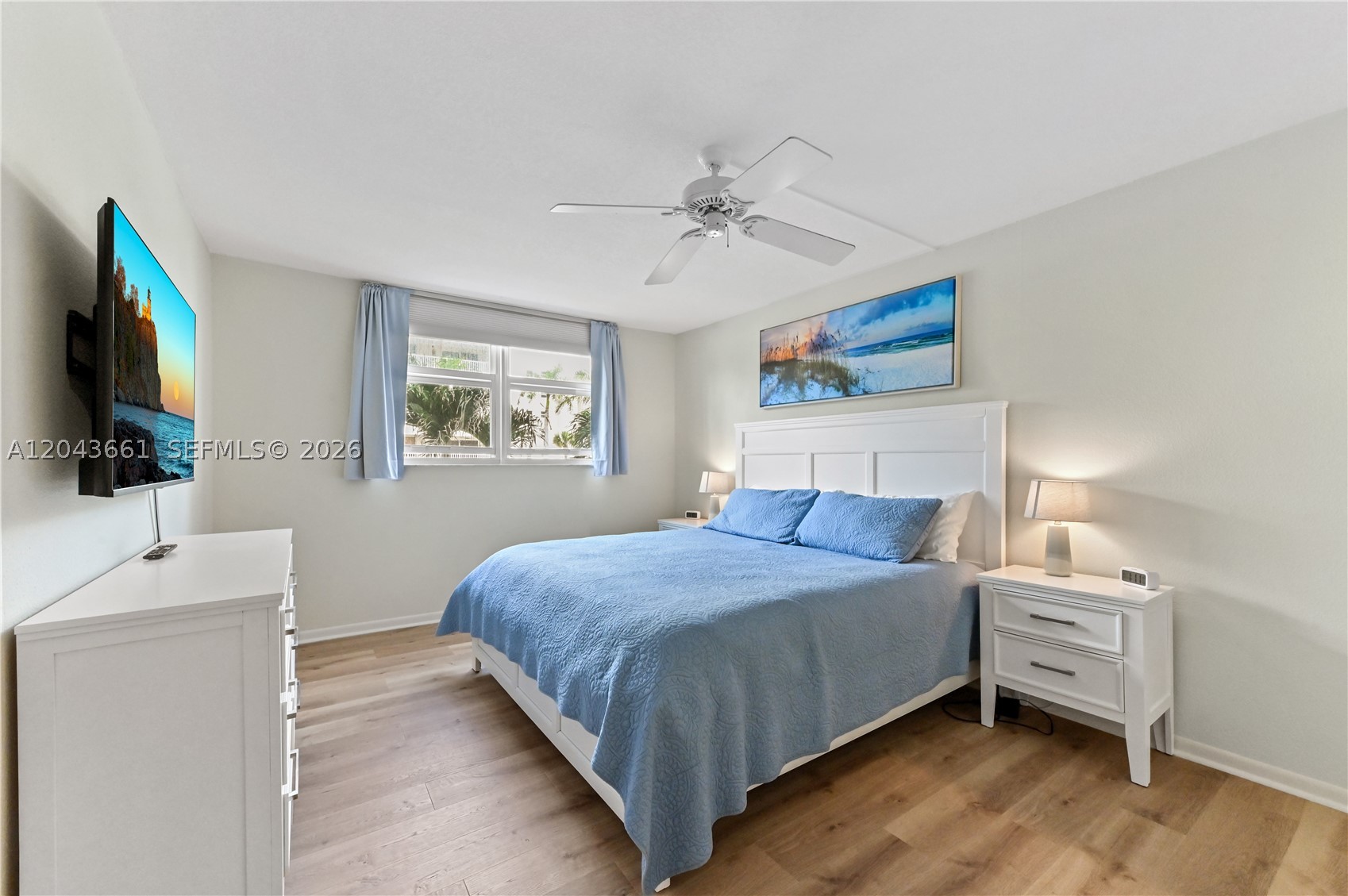 LE CHATEAU ROYAL CONDO - Residential