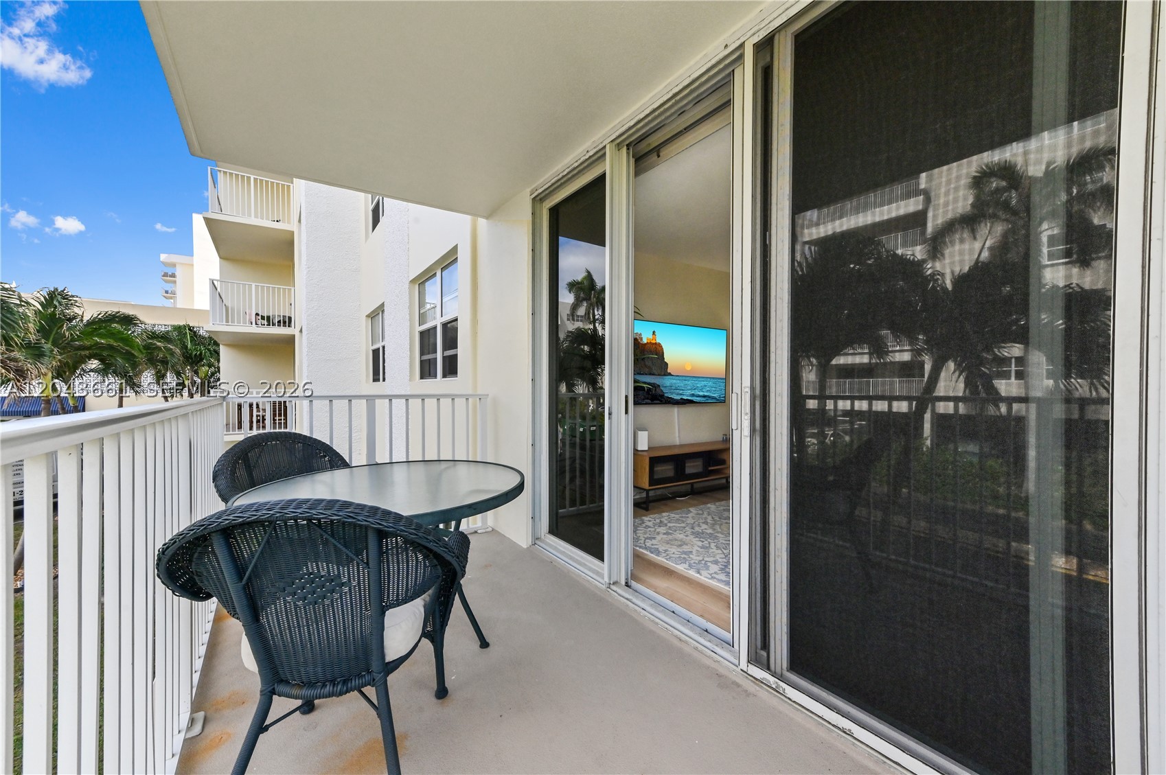 LE CHATEAU ROYAL CONDO - Residential