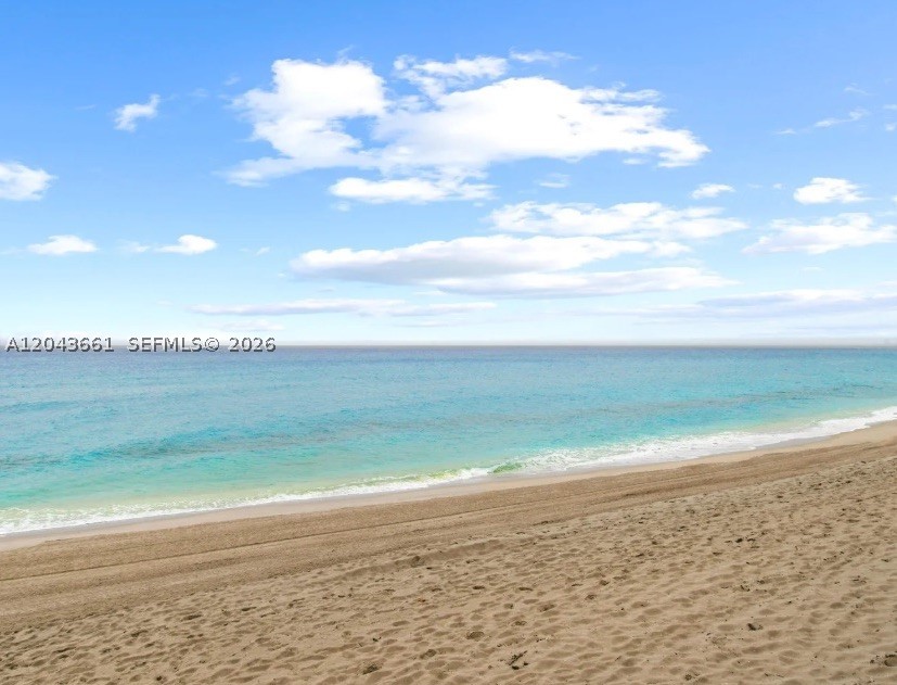 LE CHATEAU ROYAL CONDO - Residential