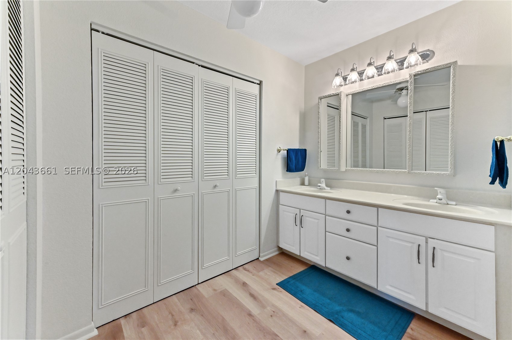 LE CHATEAU ROYAL CONDO - Residential