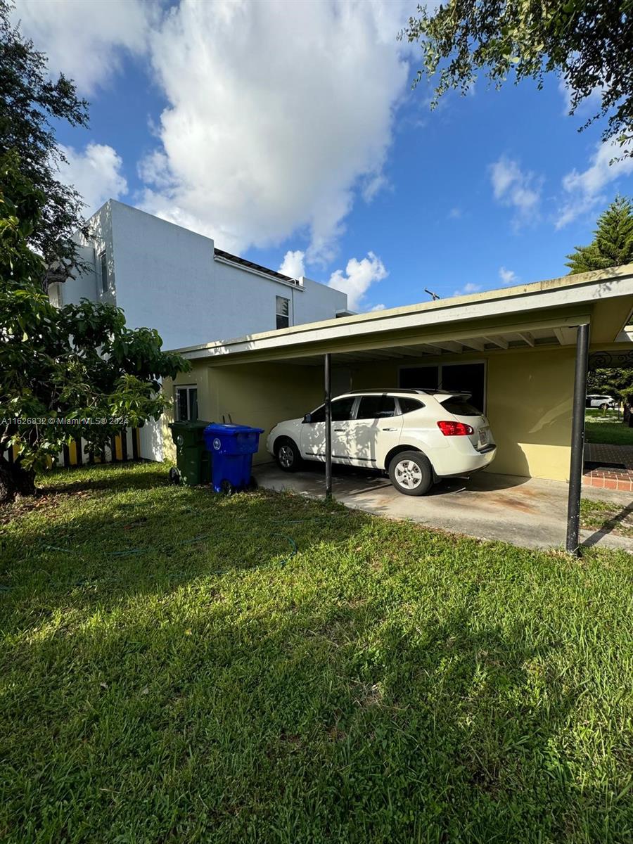 RIVERSIDE FARMS - Residential