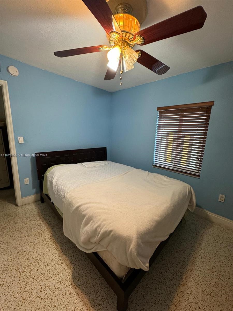 RIVERSIDE FARMS - Residential