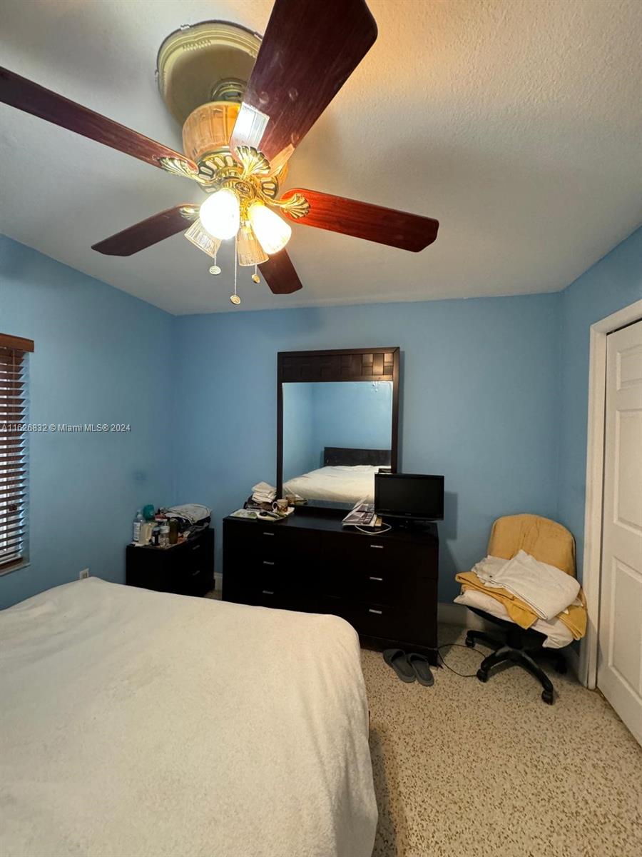 RIVERSIDE FARMS - Residential