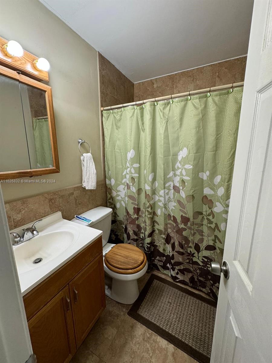 RIVERSIDE FARMS - Residential