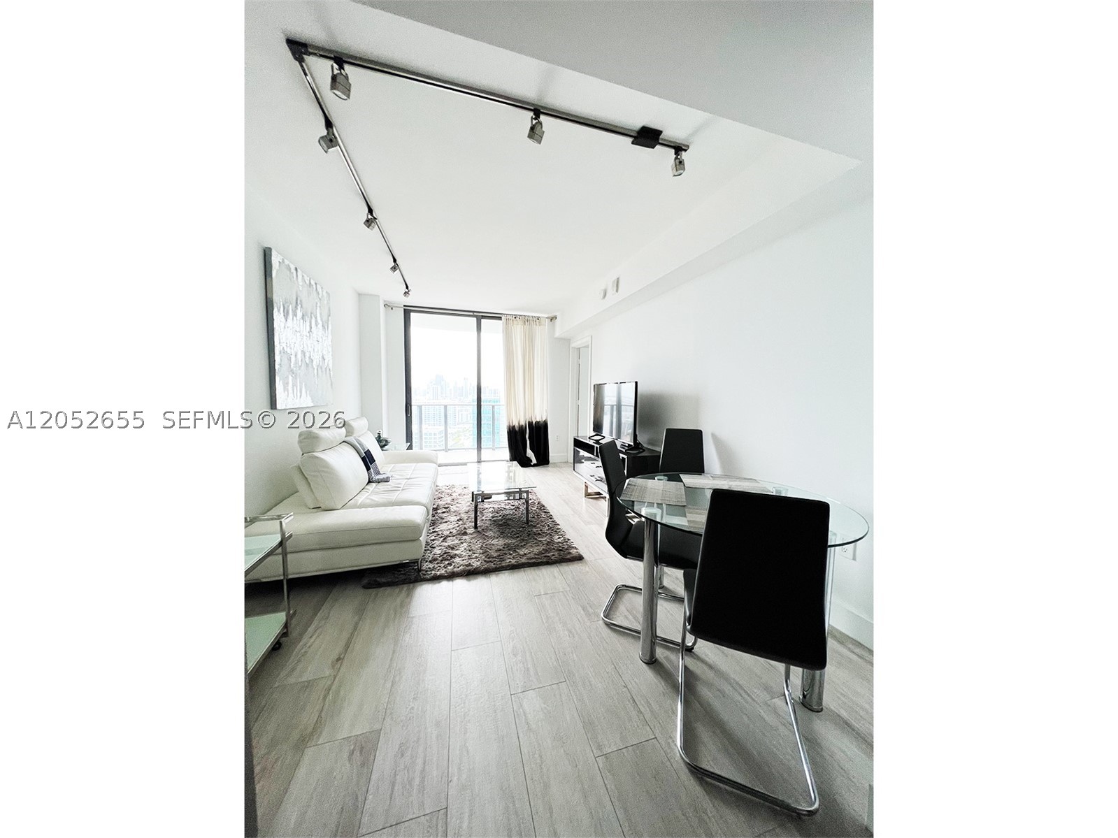 3401 MIDTOWN CONDO - Residential Lease