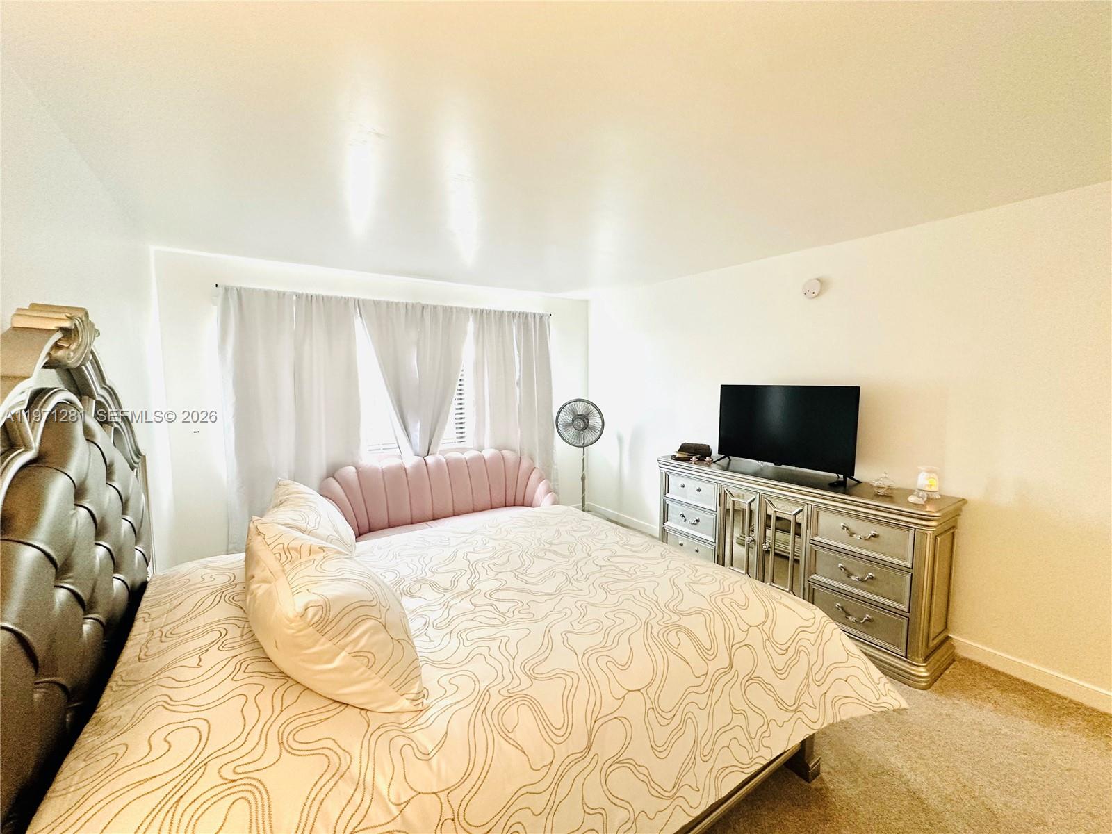 YACHT CLUB CONDO (THE) - Residential