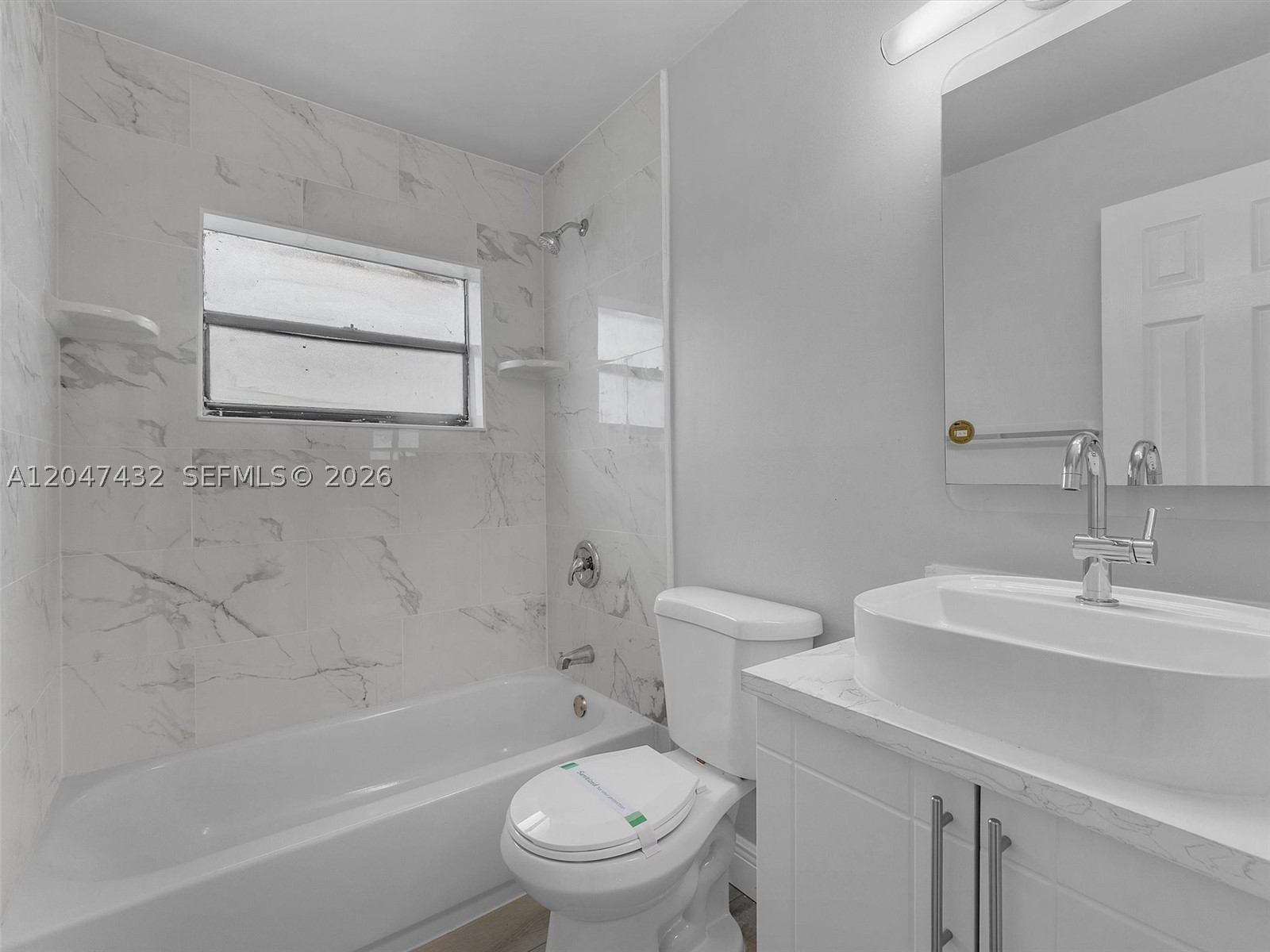 CORAL SPRINGS LAKES - Residential Lease