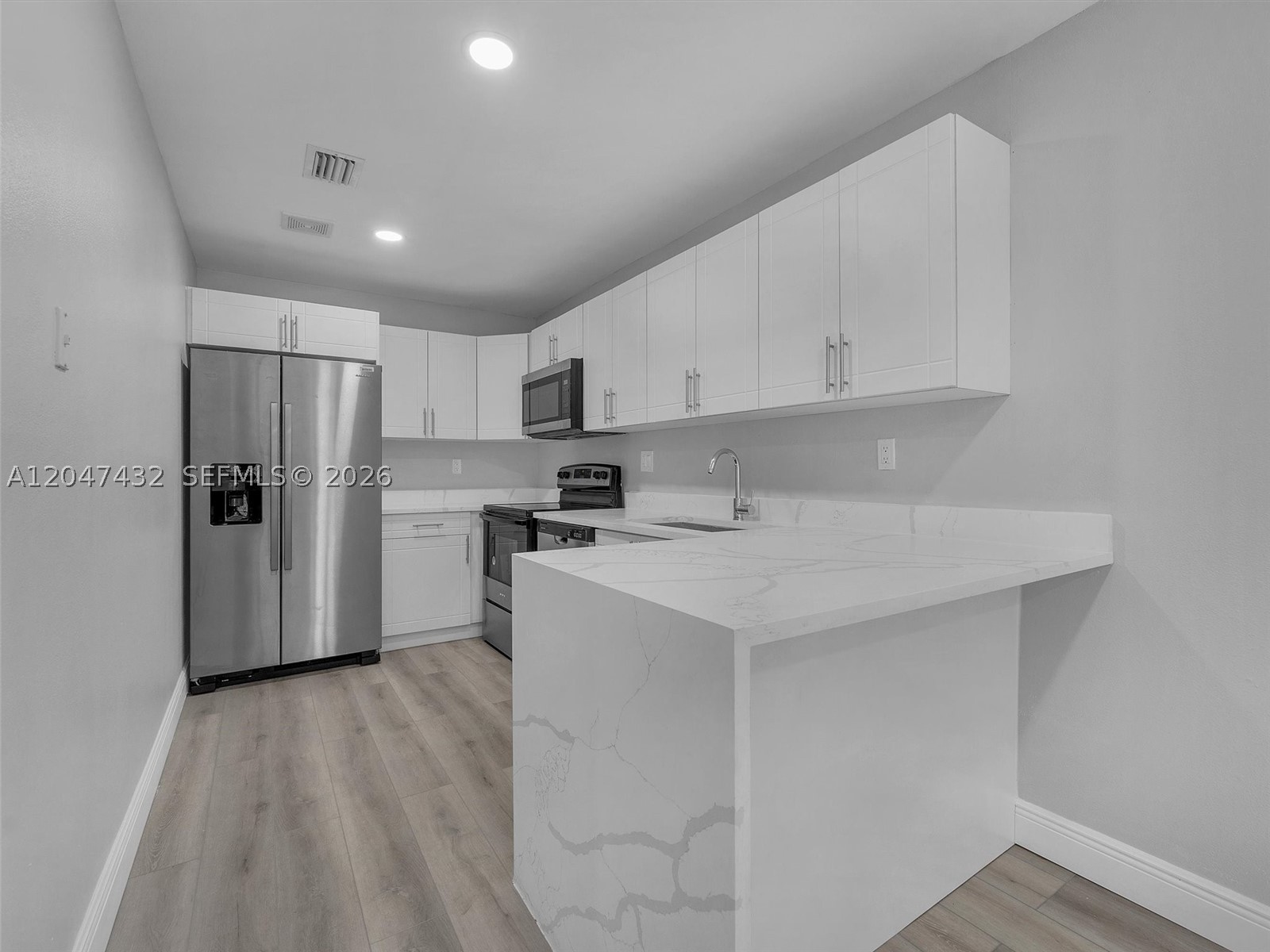 CORAL SPRINGS LAKES - Residential Lease