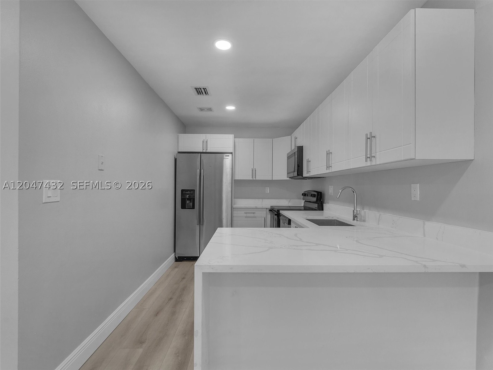 CORAL SPRINGS LAKES - Residential Lease