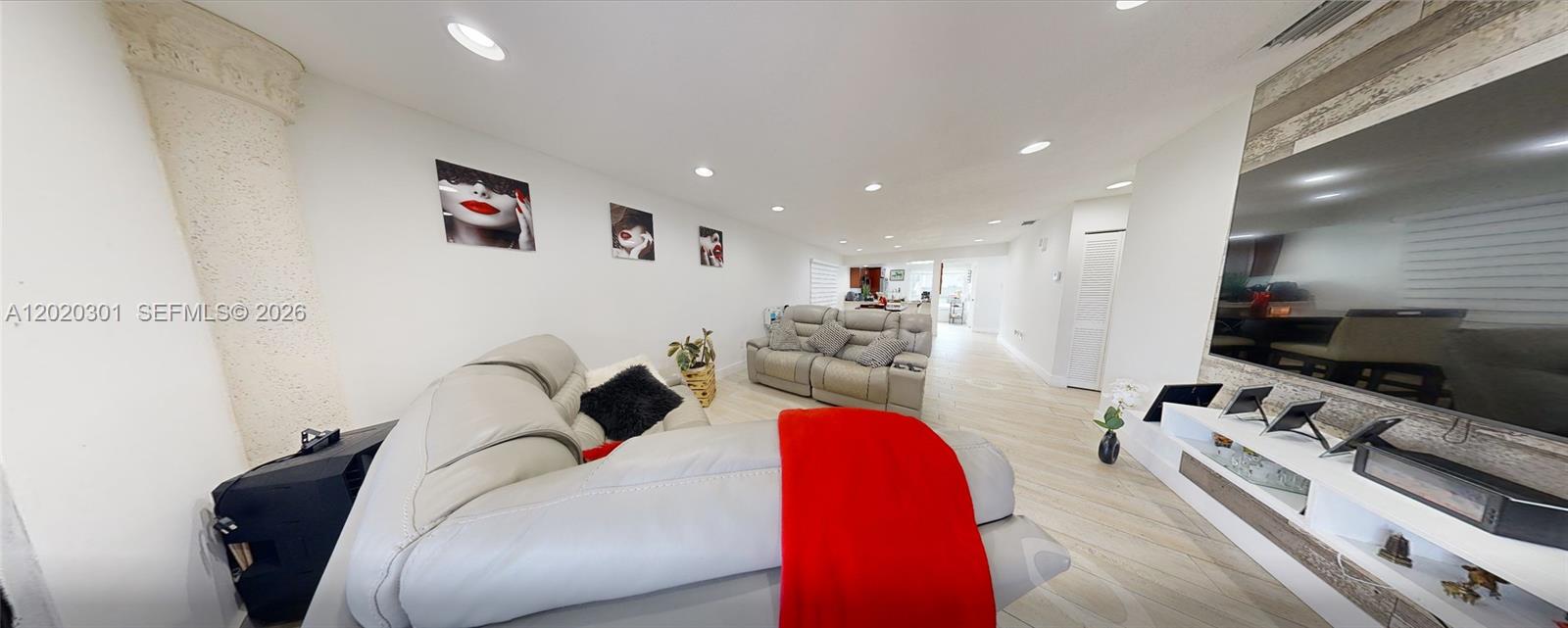LAKES BY THE BAY SEC 5 - Residential