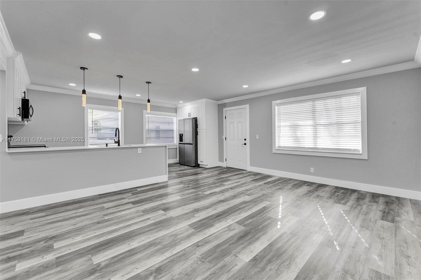 KINGS POINT FLANDERS COND - Residential