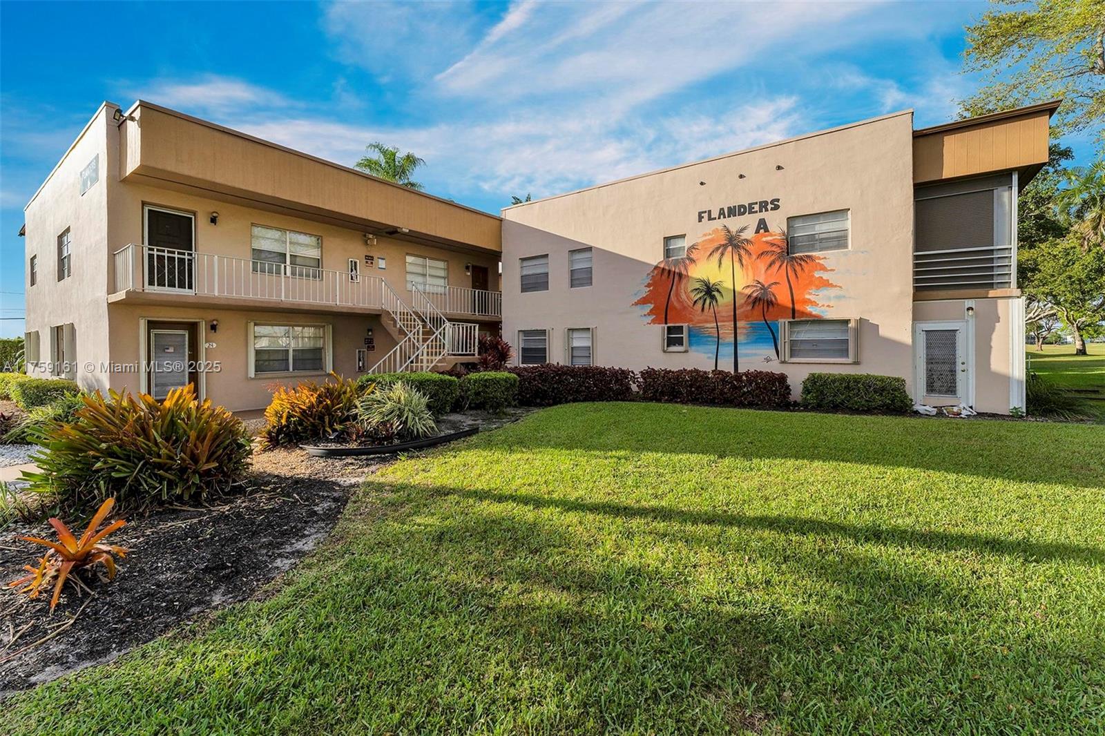 KINGS POINT FLANDERS COND - Residential