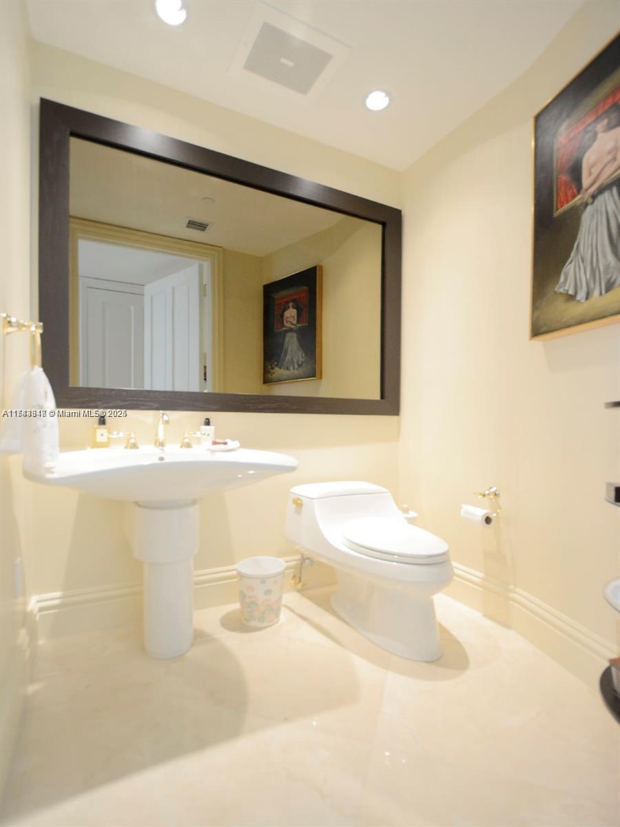 10295 COLLINS AVE RESDNTA - Residential