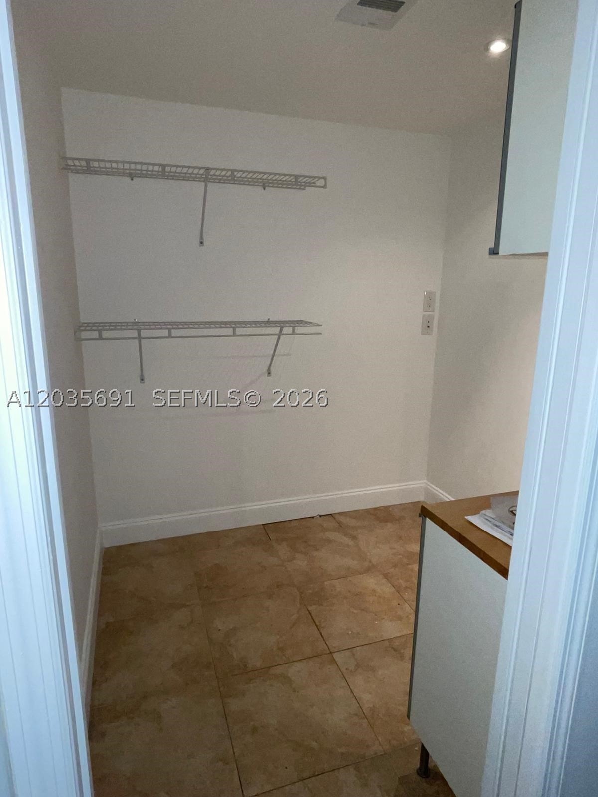 PALMS POINT(THE)CONDO - Residential Lease
