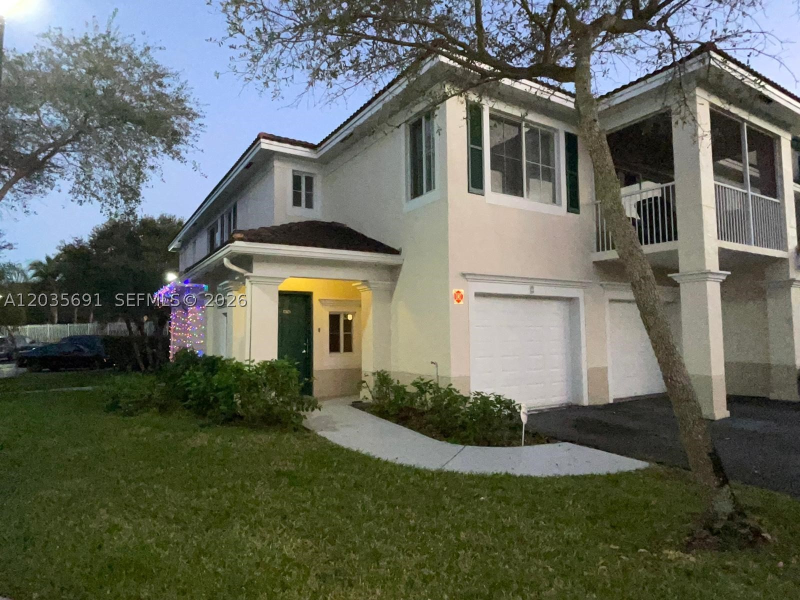 PALMS POINT(THE)CONDO - Residential Lease
