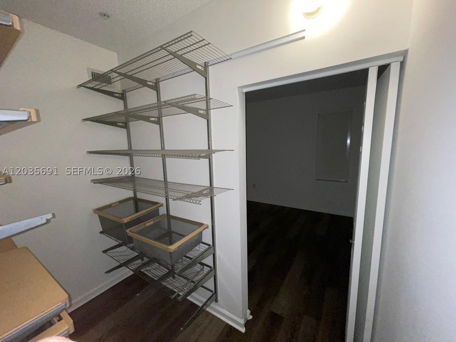PALMS POINT(THE)CONDO - Residential Lease