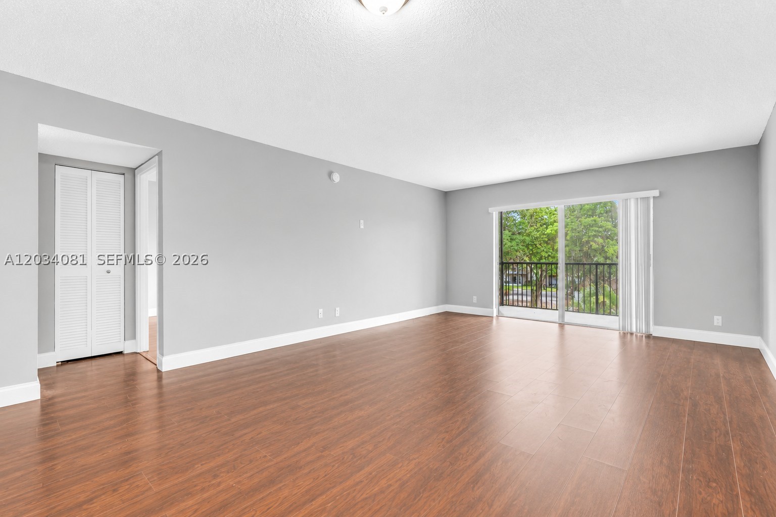 INVERRARY COUNTRY CLUB - Residential Lease