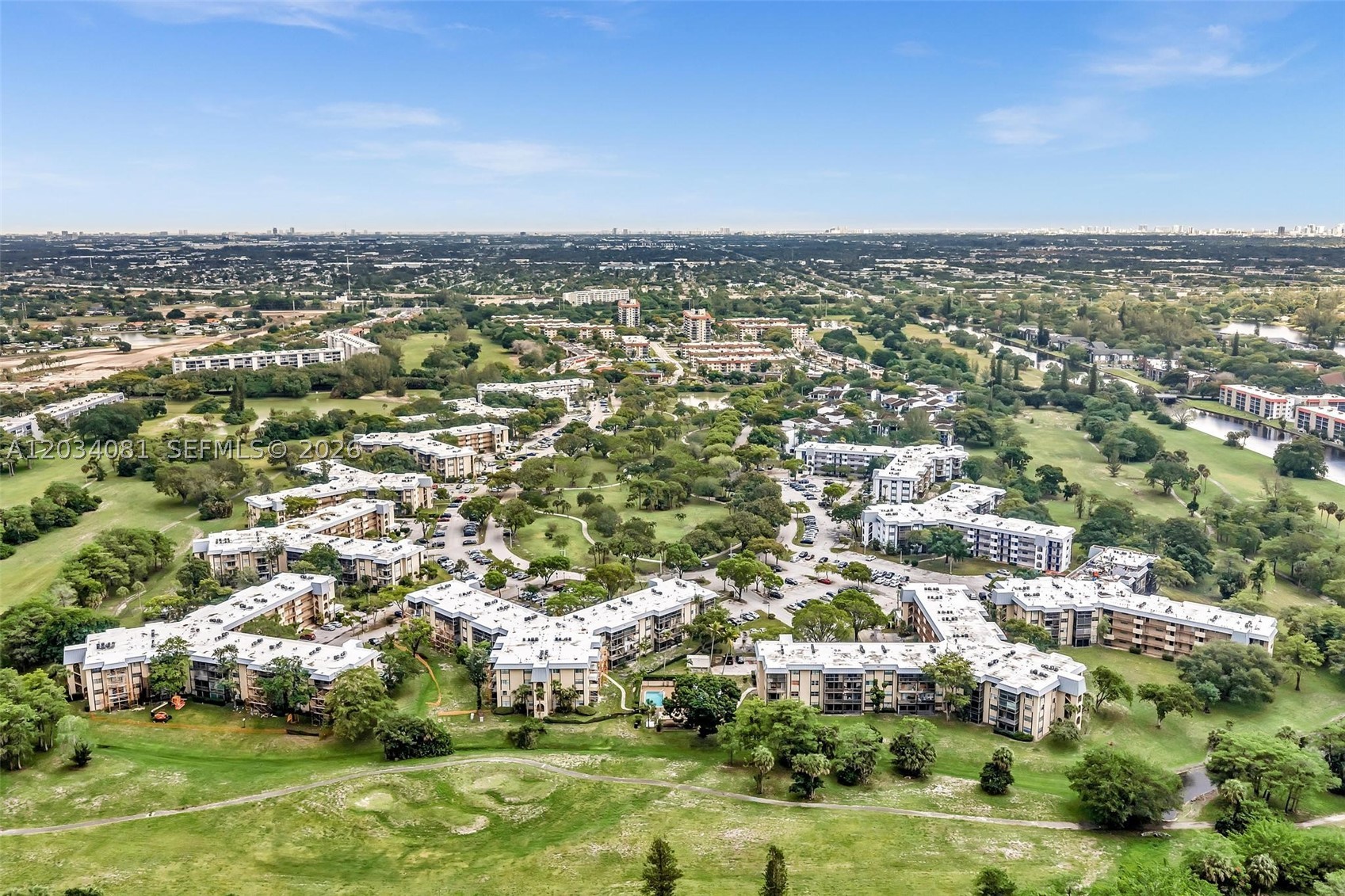 INVERRARY COUNTRY CLUB - Residential Lease