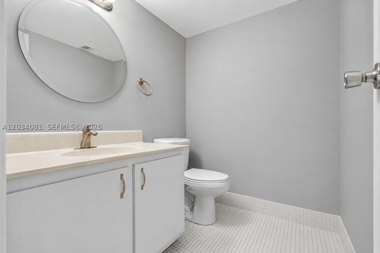 INVERRARY COUNTRY CLUB - Residential Lease