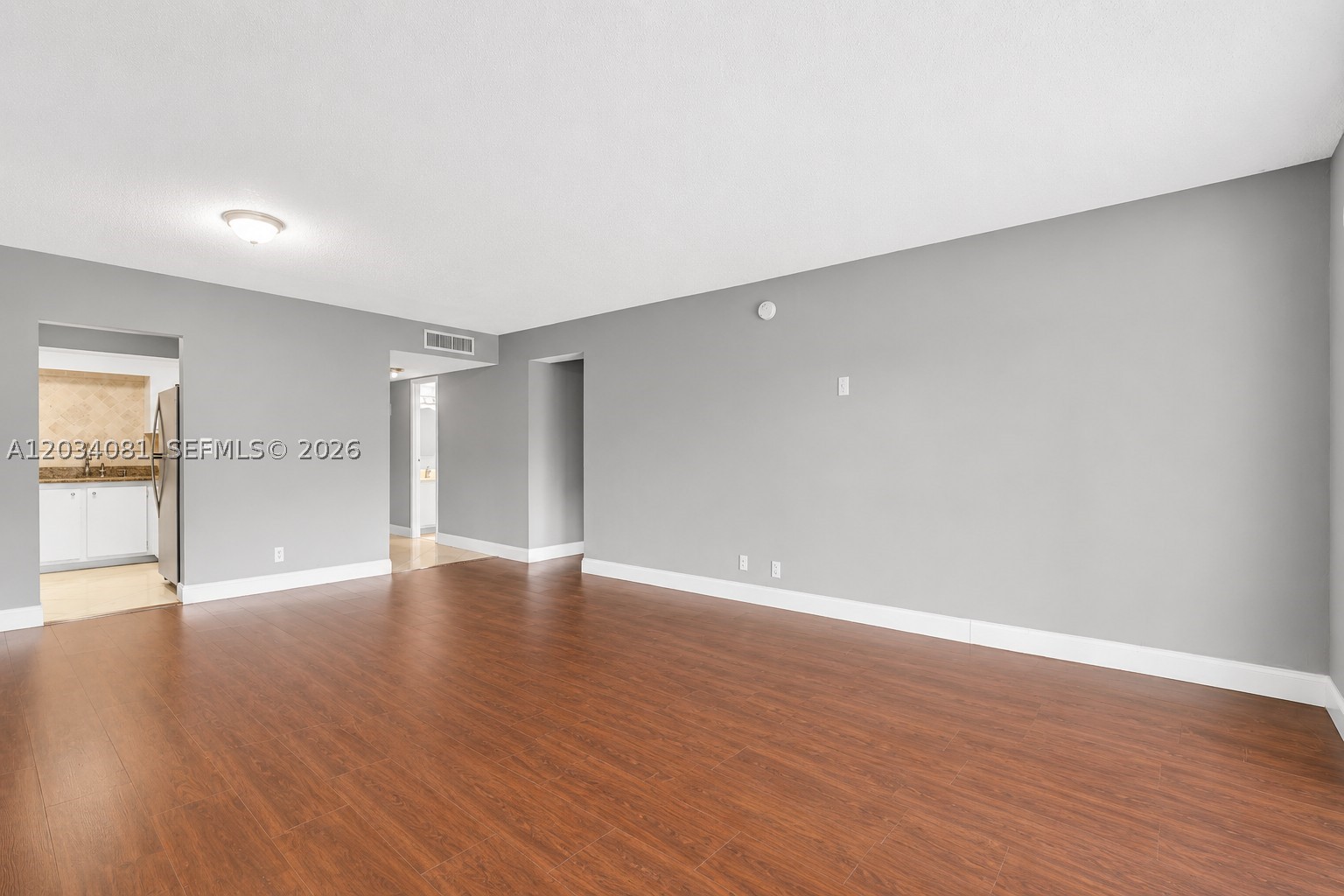 INVERRARY COUNTRY CLUB - Residential Lease