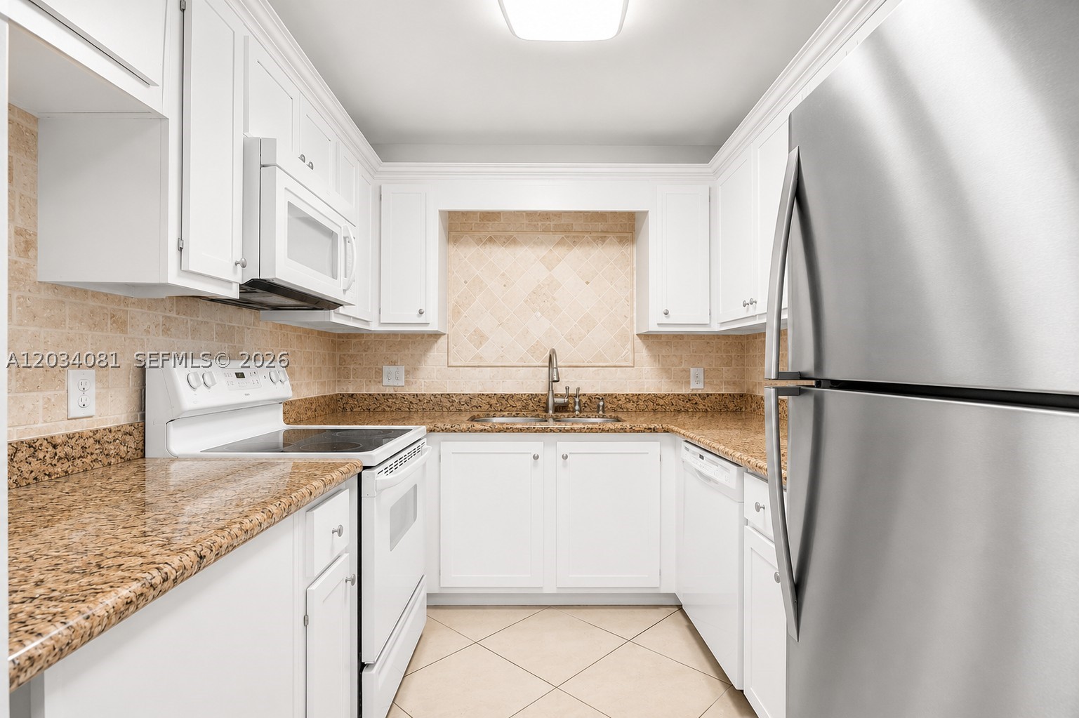 INVERRARY COUNTRY CLUB - Residential Lease
