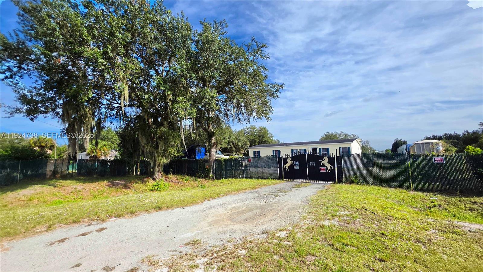 MONTURA RANCH EST 1 ST S/D - Residential