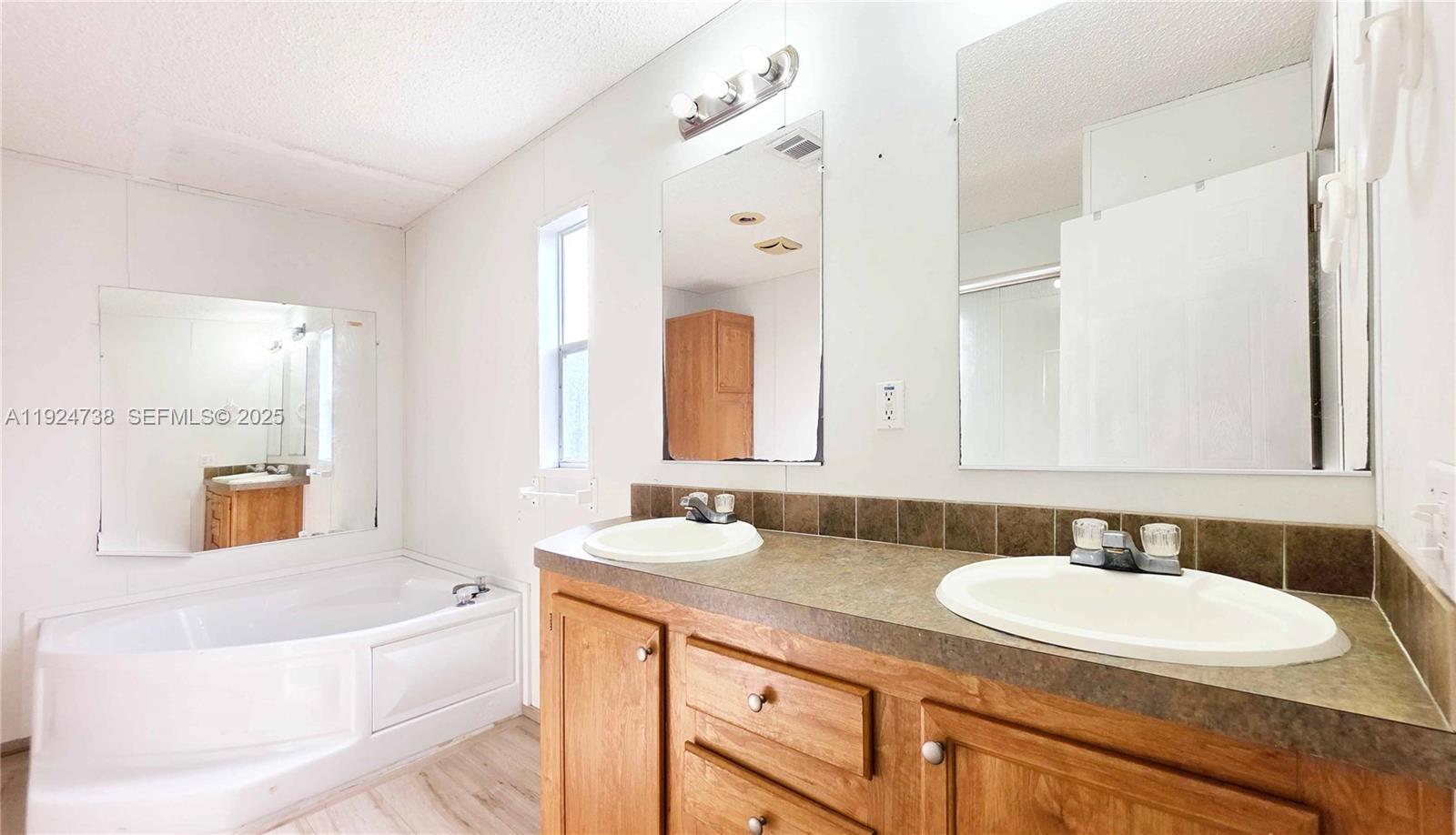 MONTURA RANCH EST 1 ST S/D - Residential