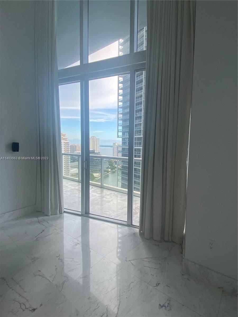 ICONBRICKELL CONDO NO 1 - Residential Lease