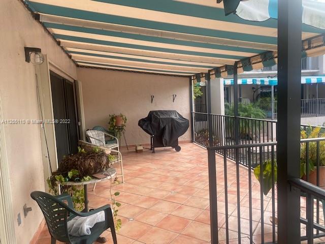 MIAMI LAKES-LAKE CAROL - Residential