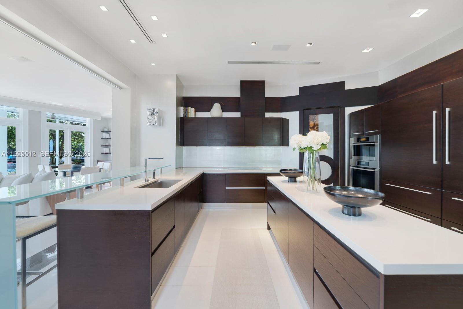 GOLDEN BEACH SEC D - Residential
