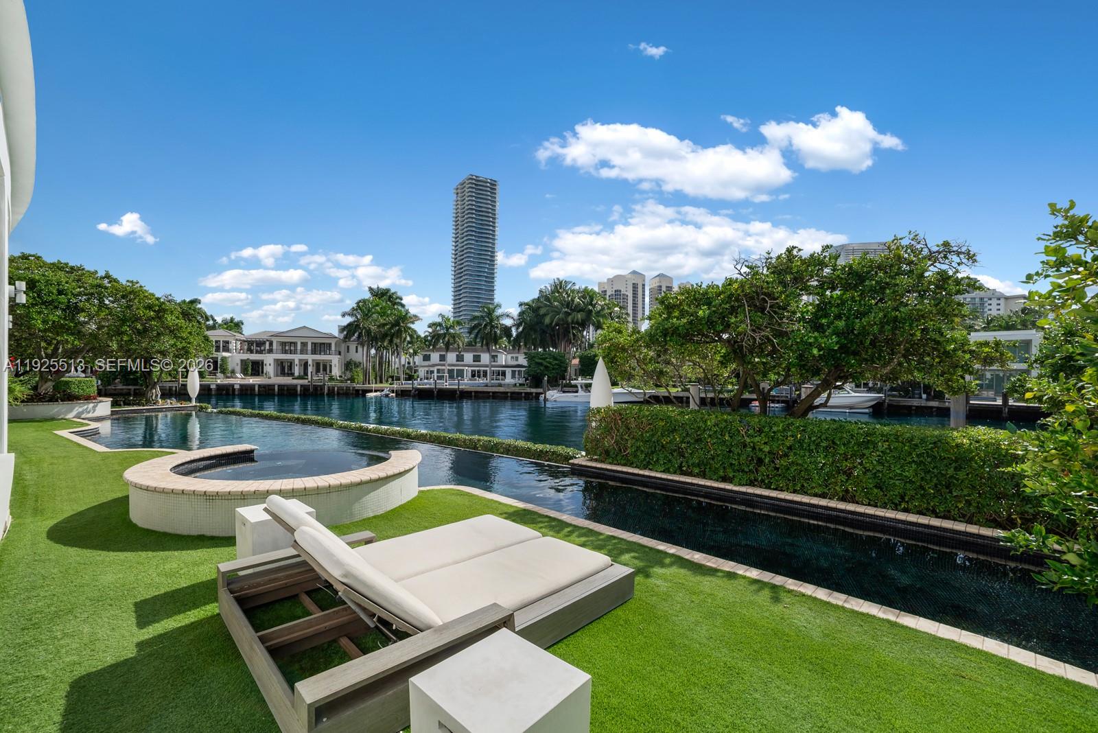 GOLDEN BEACH SEC D - Residential