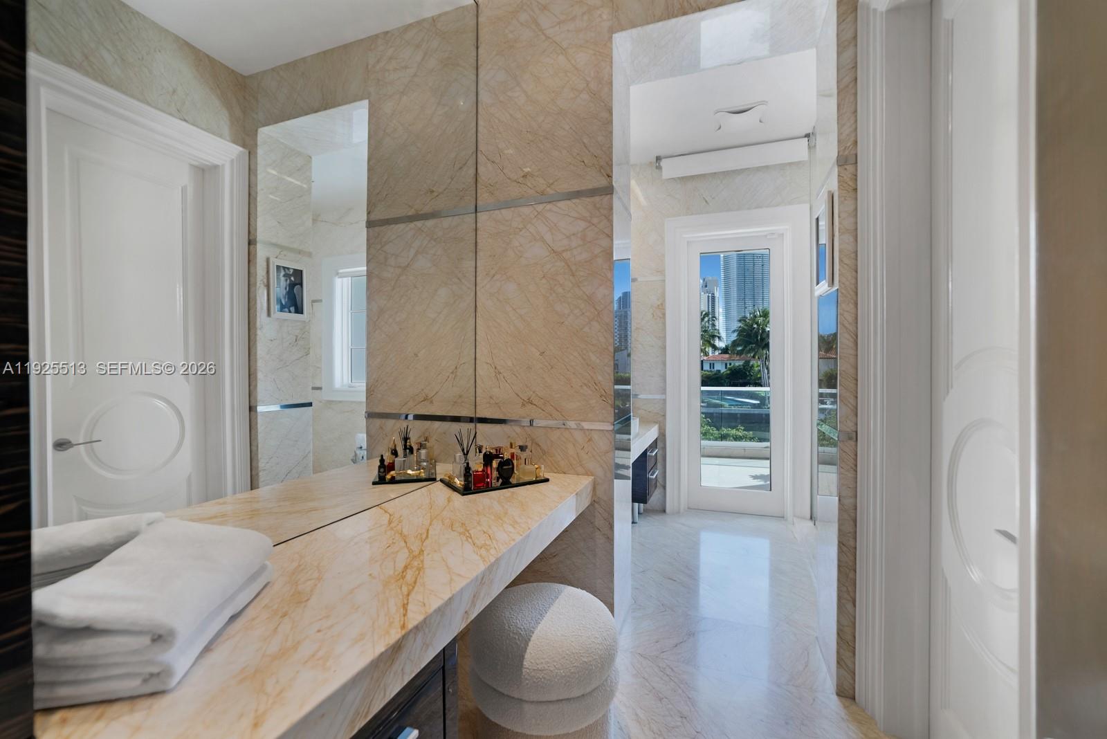 GOLDEN BEACH SEC D - Residential