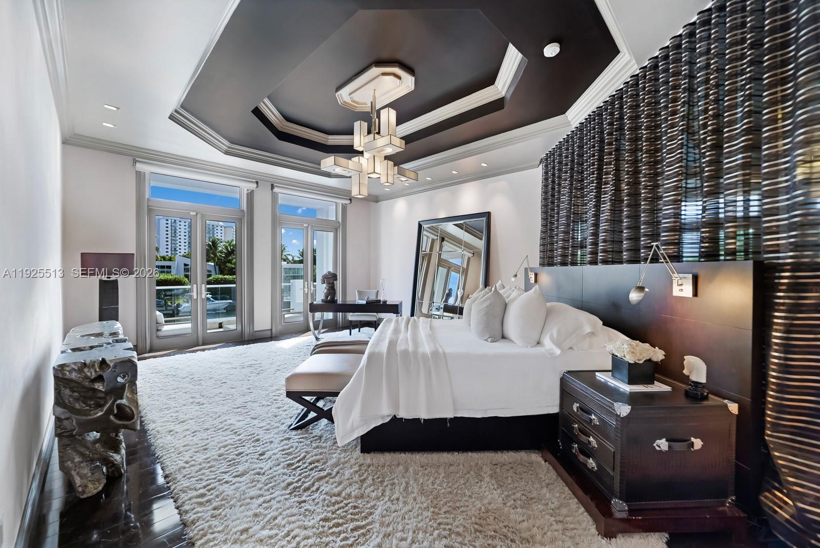 GOLDEN BEACH SEC D - Residential