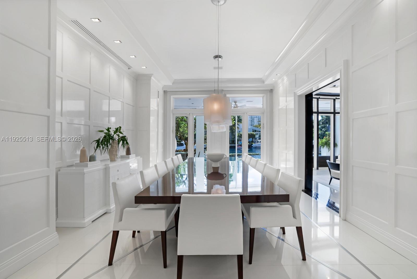 GOLDEN BEACH SEC D - Residential