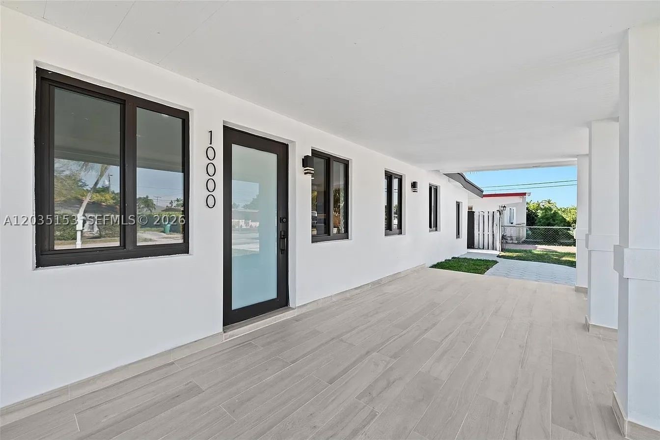 TROPICAL ESTS - Residential