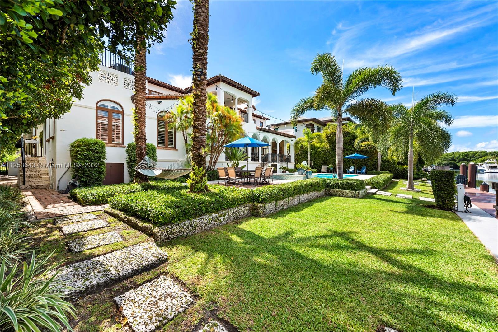 SUNRISE HARBOUR REV PL - Residential