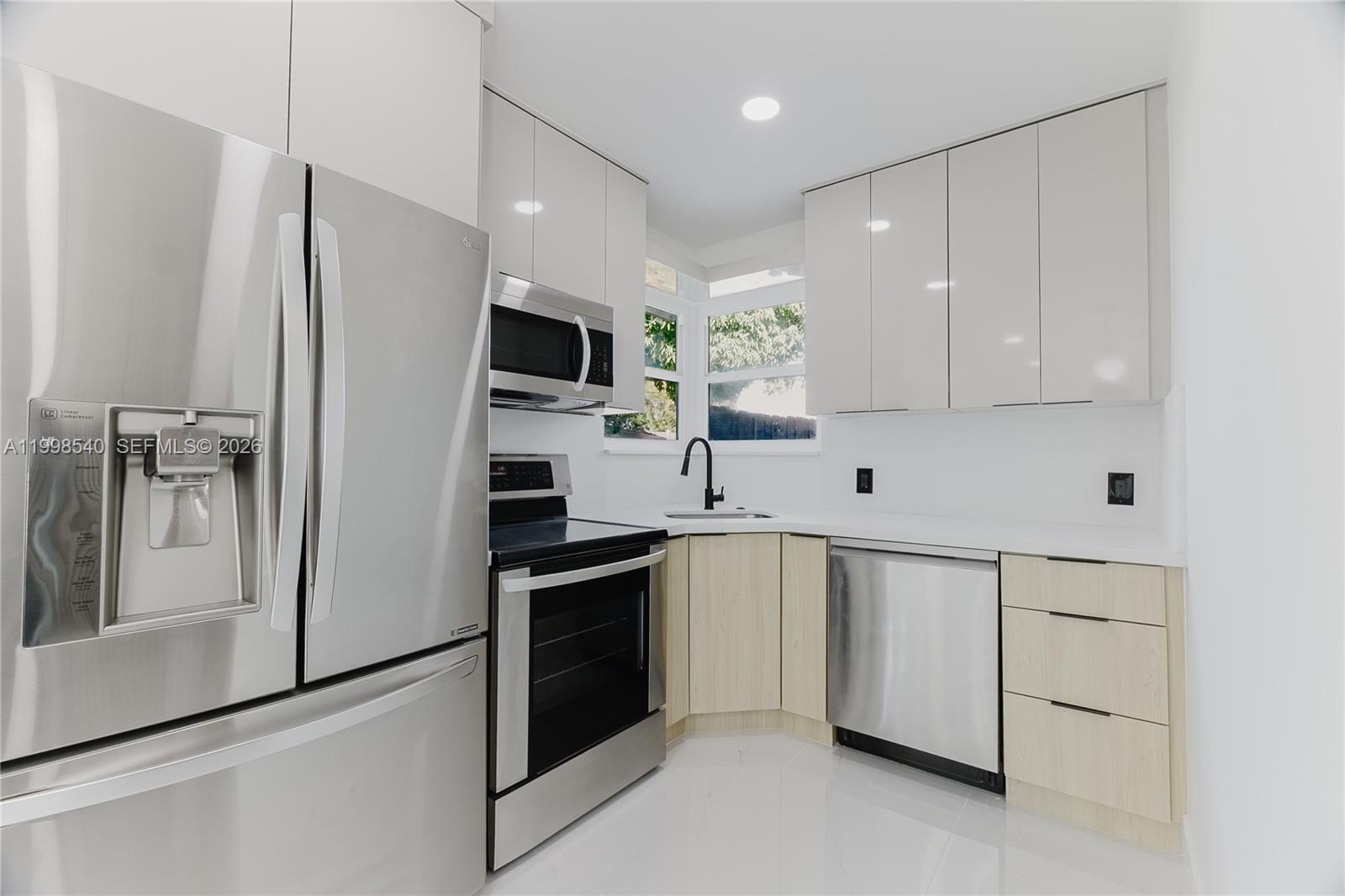 LAKE FOREST SEC 4 - Residential