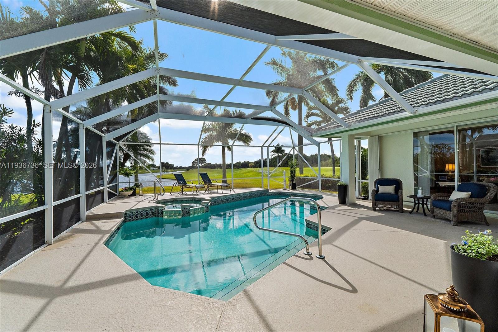 DOUBLE TREE - Residential