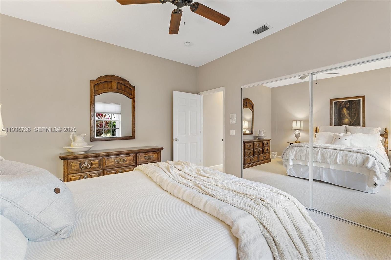 DOUBLE TREE - Residential