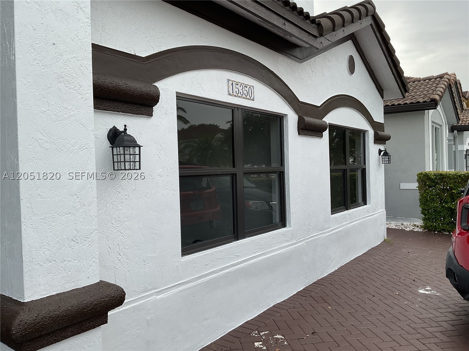 A B AT TAMIAMI TRAIL PHAS - Residential Lease