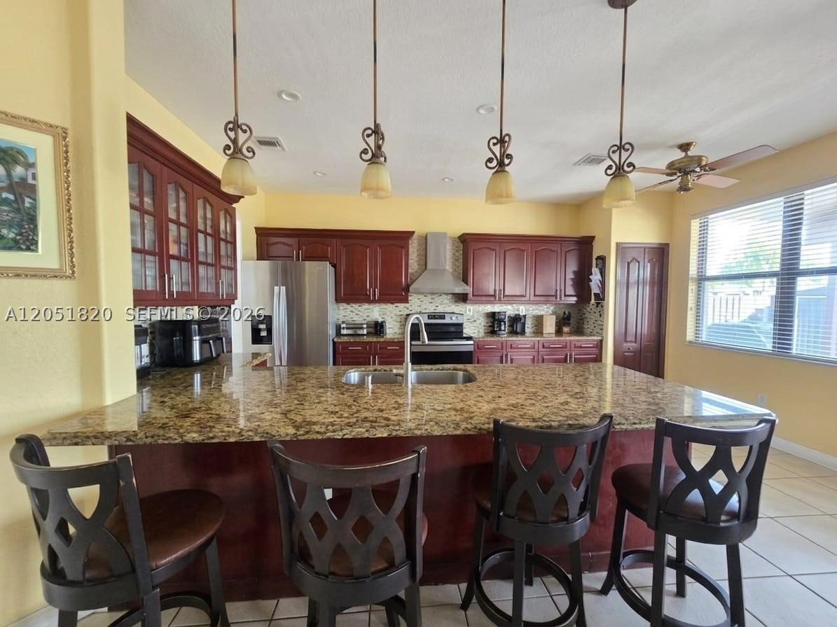 A B AT TAMIAMI TRAIL PHAS - Residential Lease