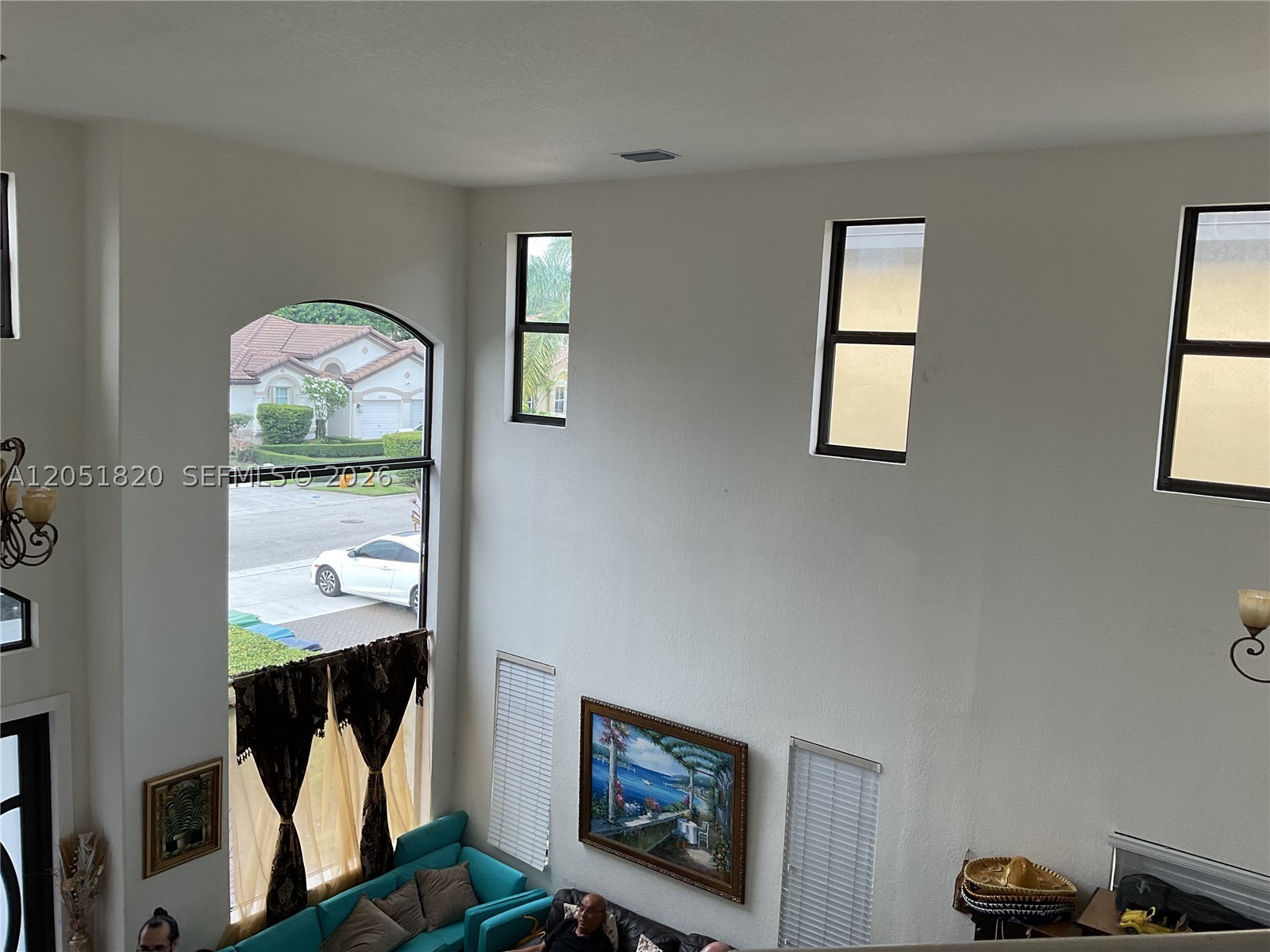 A B AT TAMIAMI TRAIL PHAS - Residential Lease