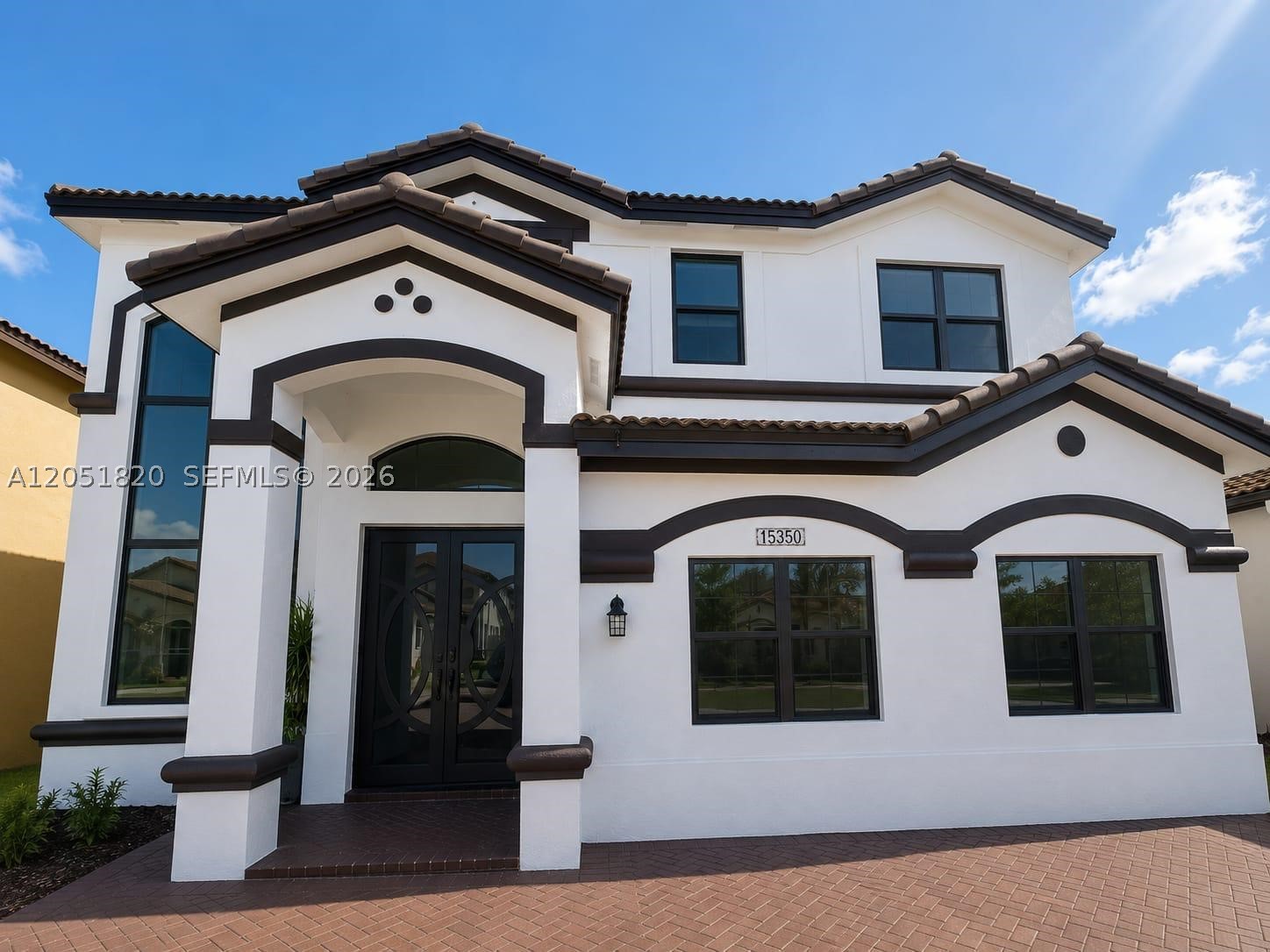 A B AT TAMIAMI TRAIL PHAS - Residential Lease