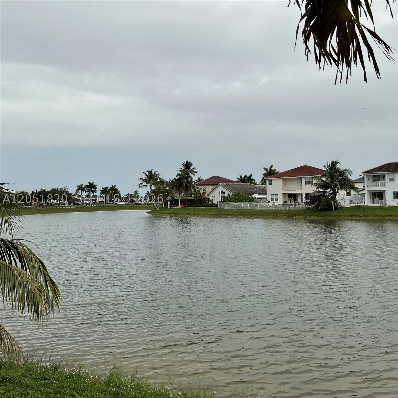 A B AT TAMIAMI TRAIL PHAS - Residential Lease