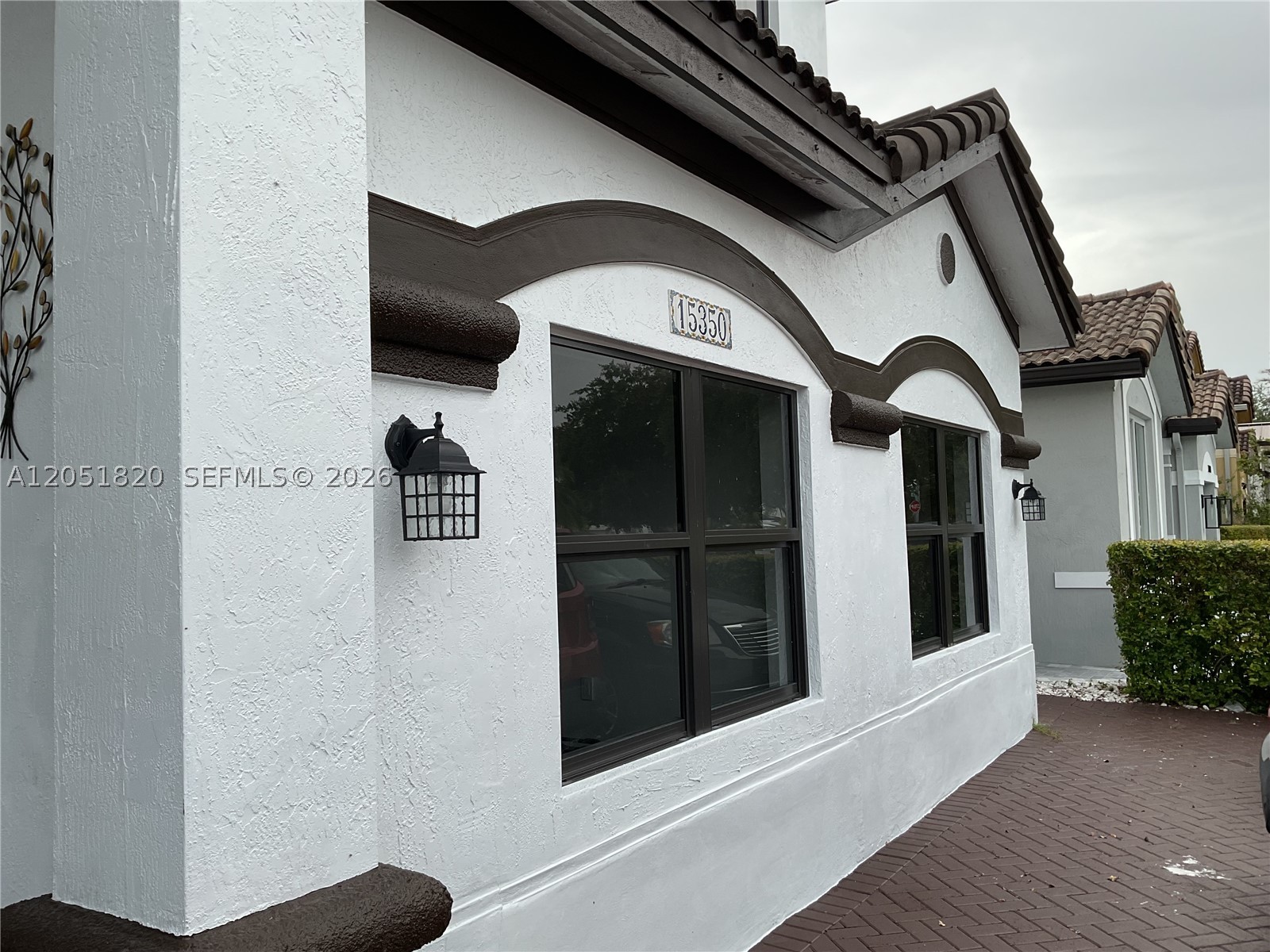 A B AT TAMIAMI TRAIL PHAS - Residential Lease
