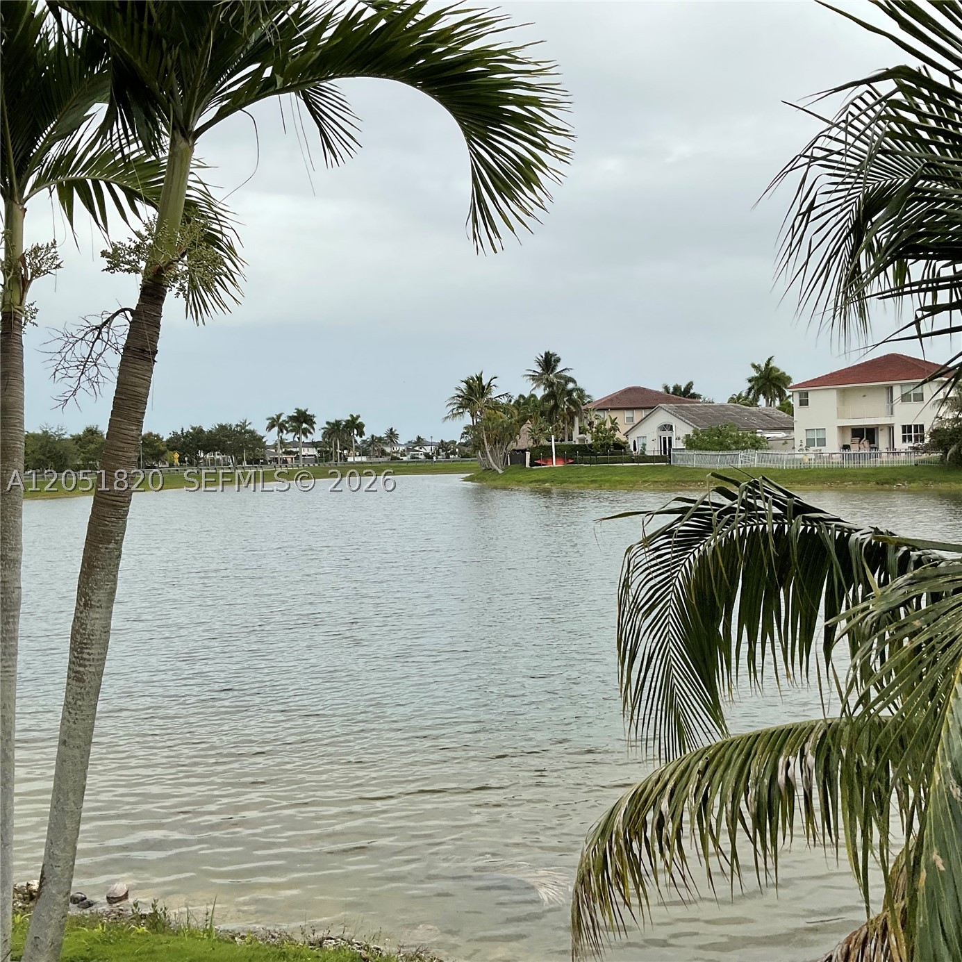 A B AT TAMIAMI TRAIL PHAS - Residential Lease