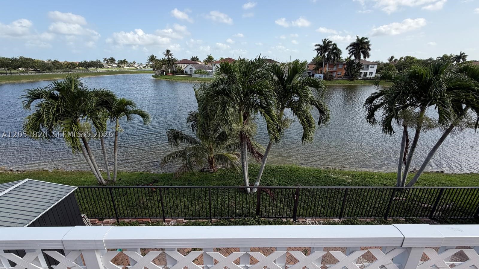 A B AT TAMIAMI TRAIL PHAS - Residential Lease